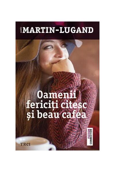 Oamenii fericiţi citesc şi beau cafea