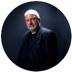 Fotografie autor Oliver Bowden