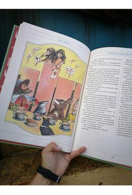 Copertă produs Peripeţiile Alisei &icirc;n Ţara Minunilor
