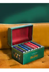 Pachet seria Harry Potter + cufăr de colecție