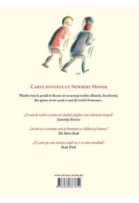 Copertă produs O sută de rochii