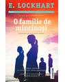Copertă produs O familie de mincinoși - thumb 1