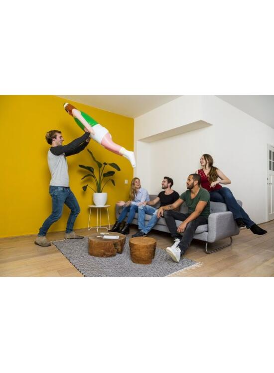 Copertă produs Cine-i tipu'? - gallery big 2