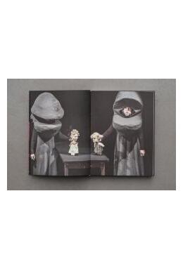 Copertă produs Despre păpuși și oameni / Of Puppets and Humans