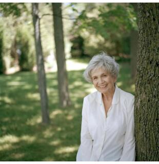 Decesul lui Alice Munro: O Pierdere Majoră pentru Lumea Literară