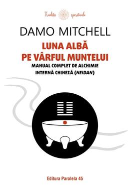 Copertă produs Luna albă pe v&acirc;rful muntelui