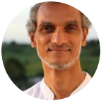 Fotografie autor Sri Vasudeva