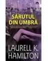 Copertă produs Sărutul din umbră (Vol. 1) - thumb 1